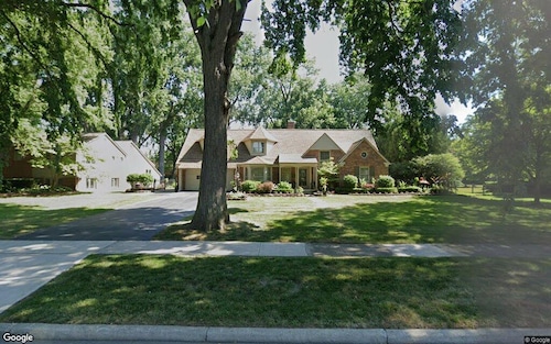 164 Lothrop Road, Grosse Pointe Farms, MI